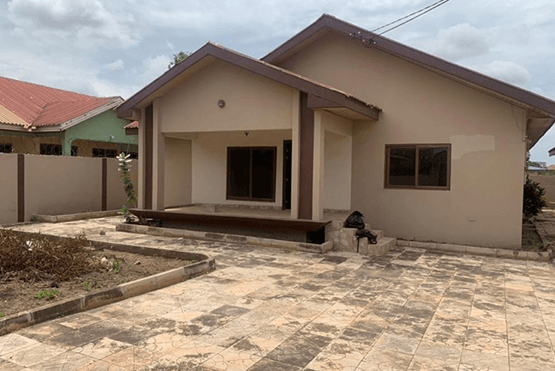 4 Bedroom House with Boys Quarters For Sale at Adjiringanor