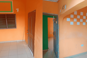 Chamber and Hall Apartment For Rent at Mamprobi