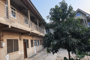 Chamber and Hall Apartment For Rent at Sowutuom Lomnava