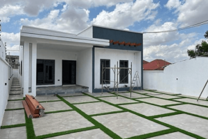 3 Bedroom House For Sale at Lakeside Estate