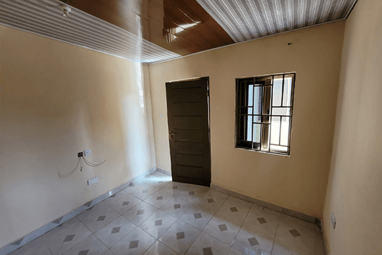 Single Room For Rent at Ashongman Estate